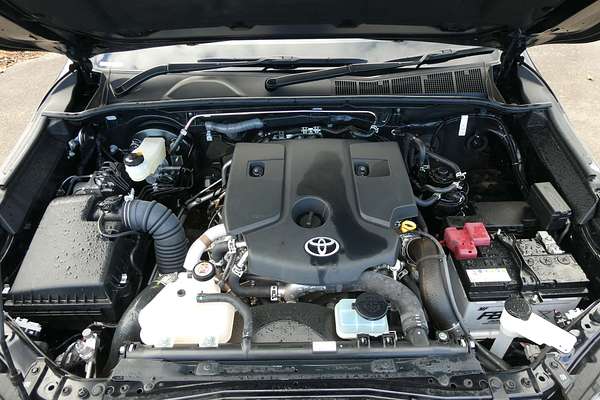 2024 Toyota Hilux SR5 GUN126R 4X4