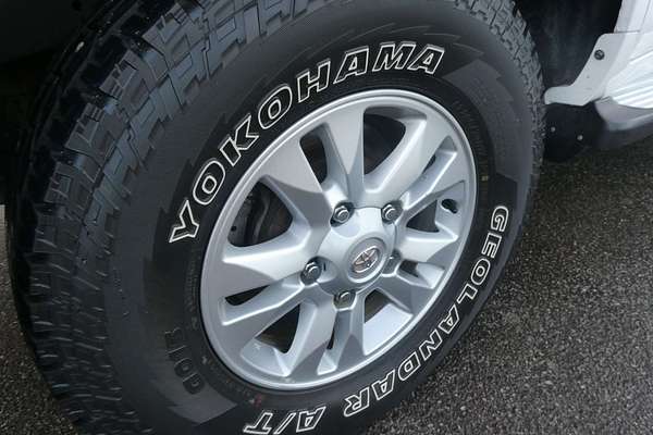 2011 Toyota Landcruiser GXL VDJ200R