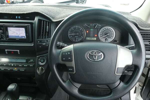 2011 Toyota Landcruiser GXL VDJ200R