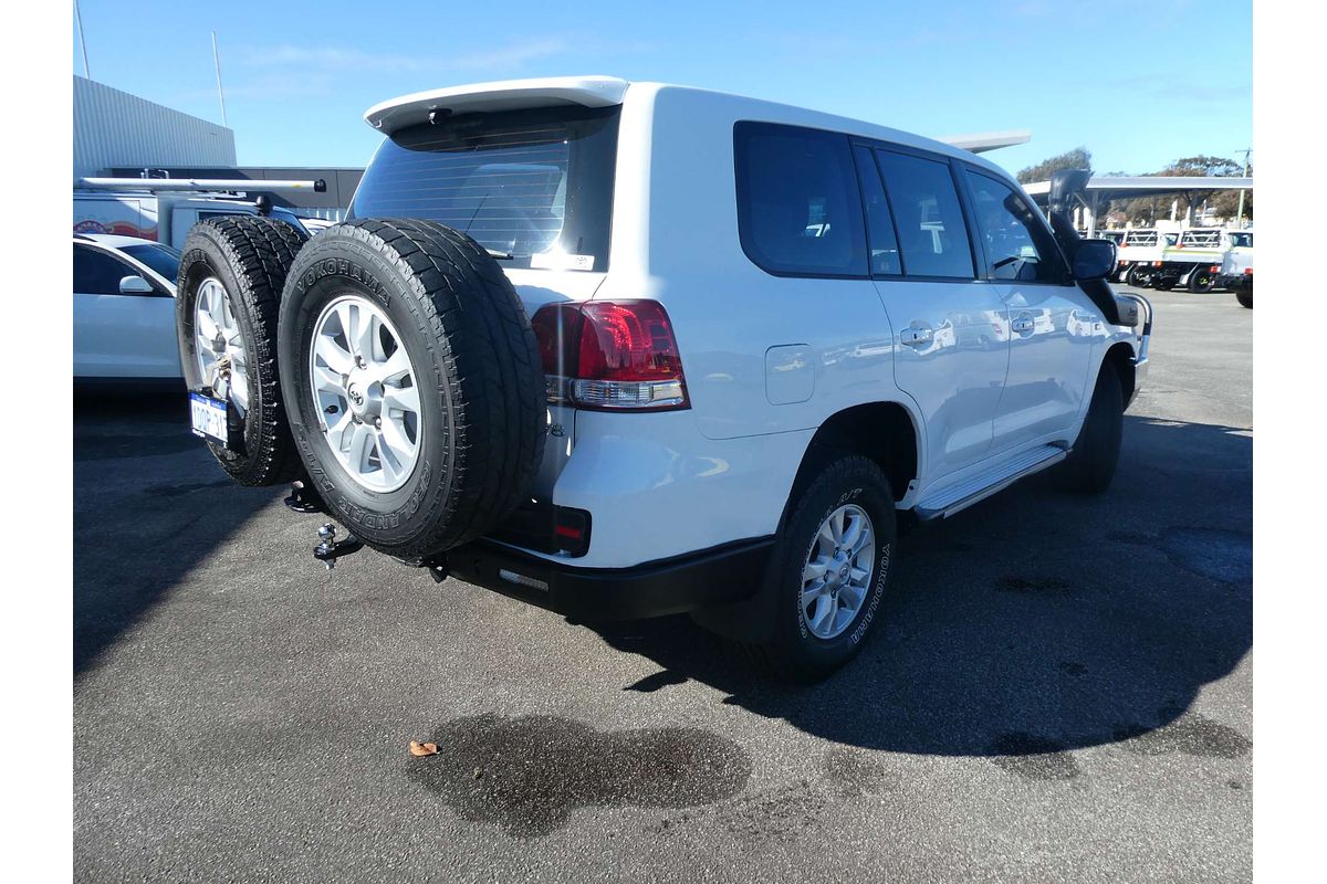 2011 Toyota Landcruiser GXL VDJ200R