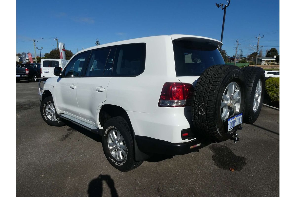 2011 Toyota Landcruiser GXL VDJ200R