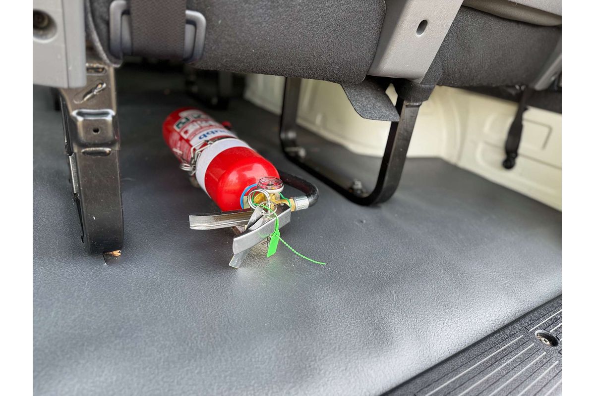 2019 Toyota Hiace Commuter GDH322R ELWB