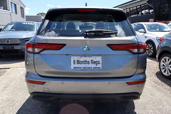 2023 Mitsubishi Outlander ES ZM