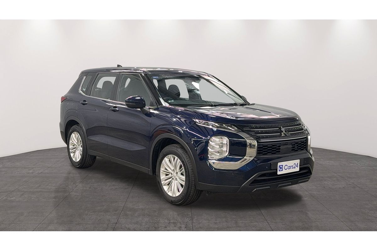 2023 Mitsubishi Outlander ES ZM