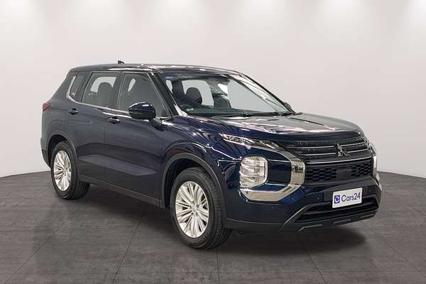 2023 Mitsubishi Outlander ES ZM