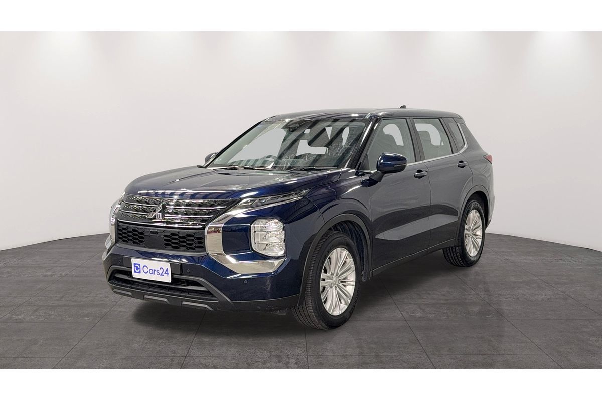 2023 Mitsubishi Outlander ES ZM