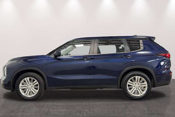 2023 Mitsubishi Outlander ES ZM