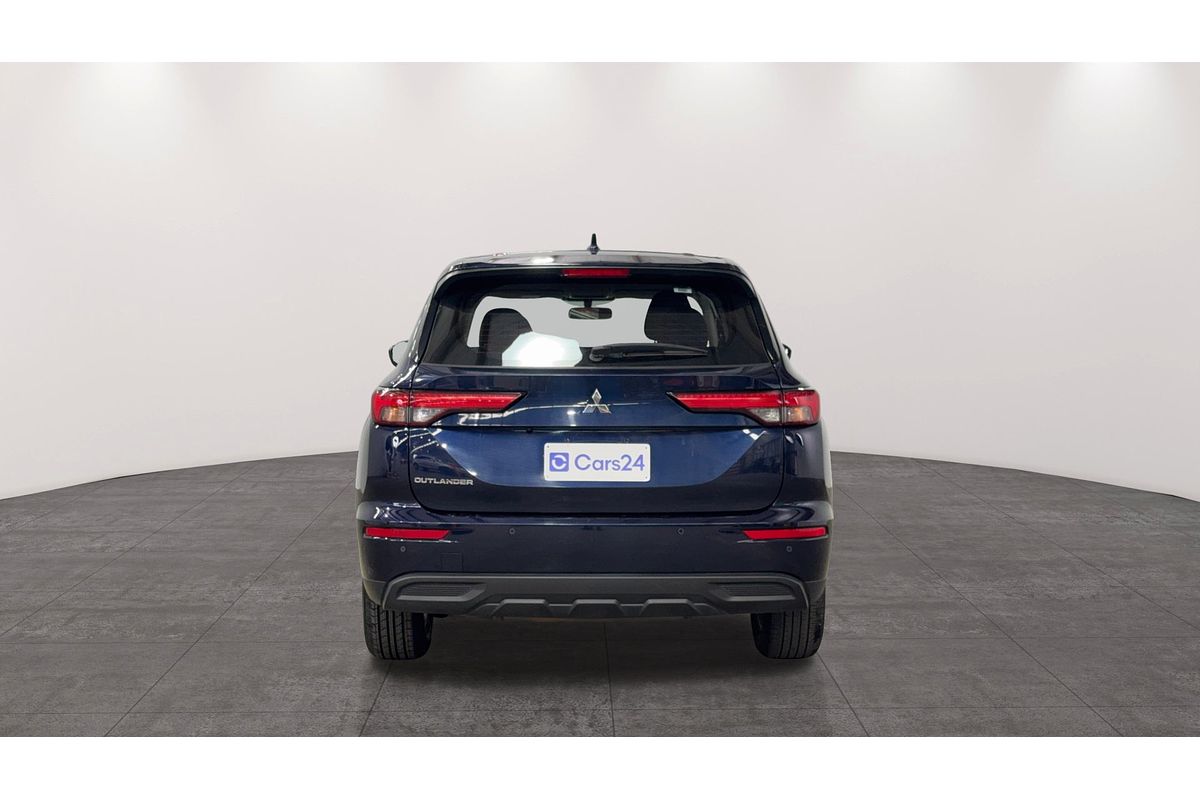 2023 Mitsubishi Outlander ES ZM