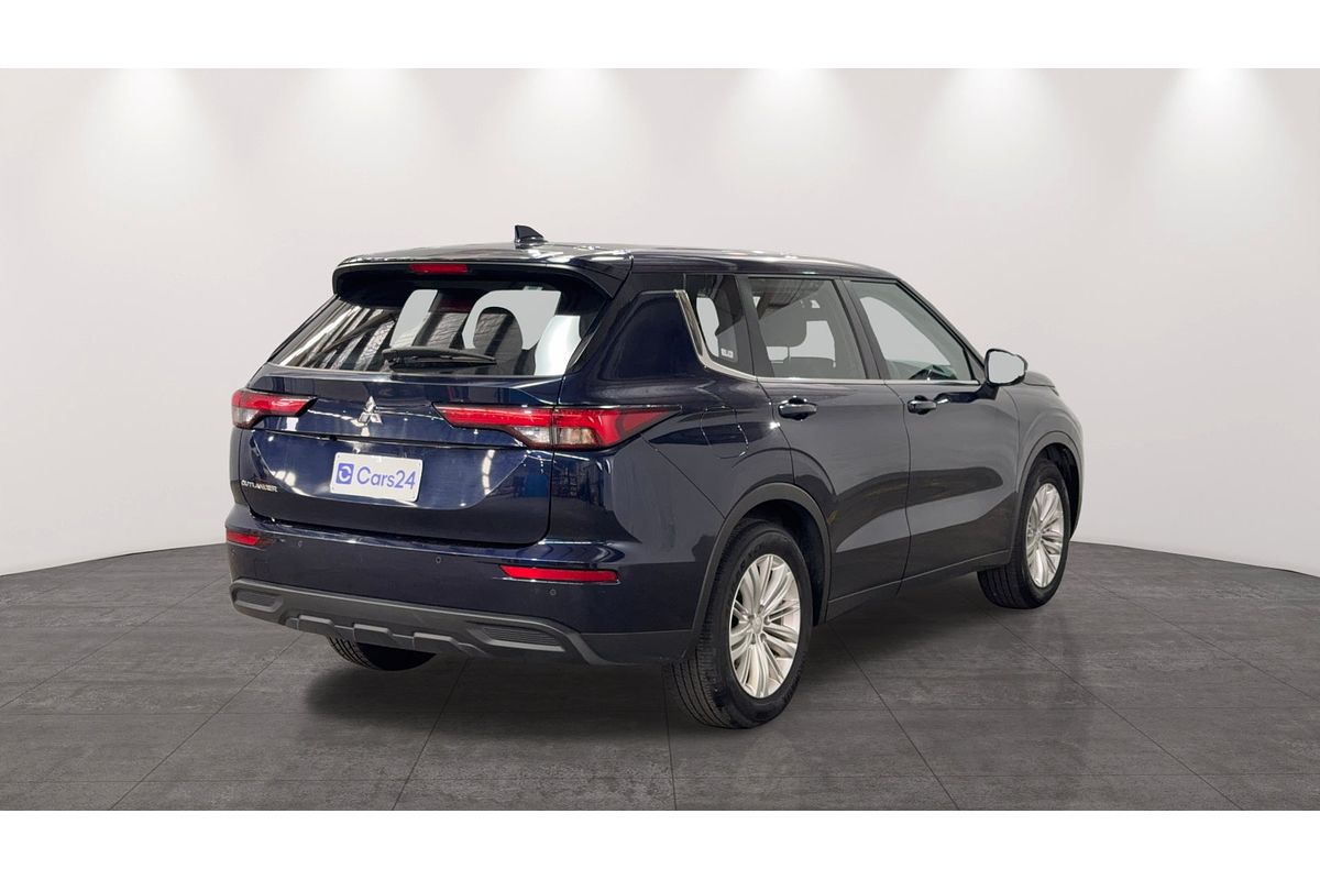 2023 Mitsubishi Outlander ES ZM