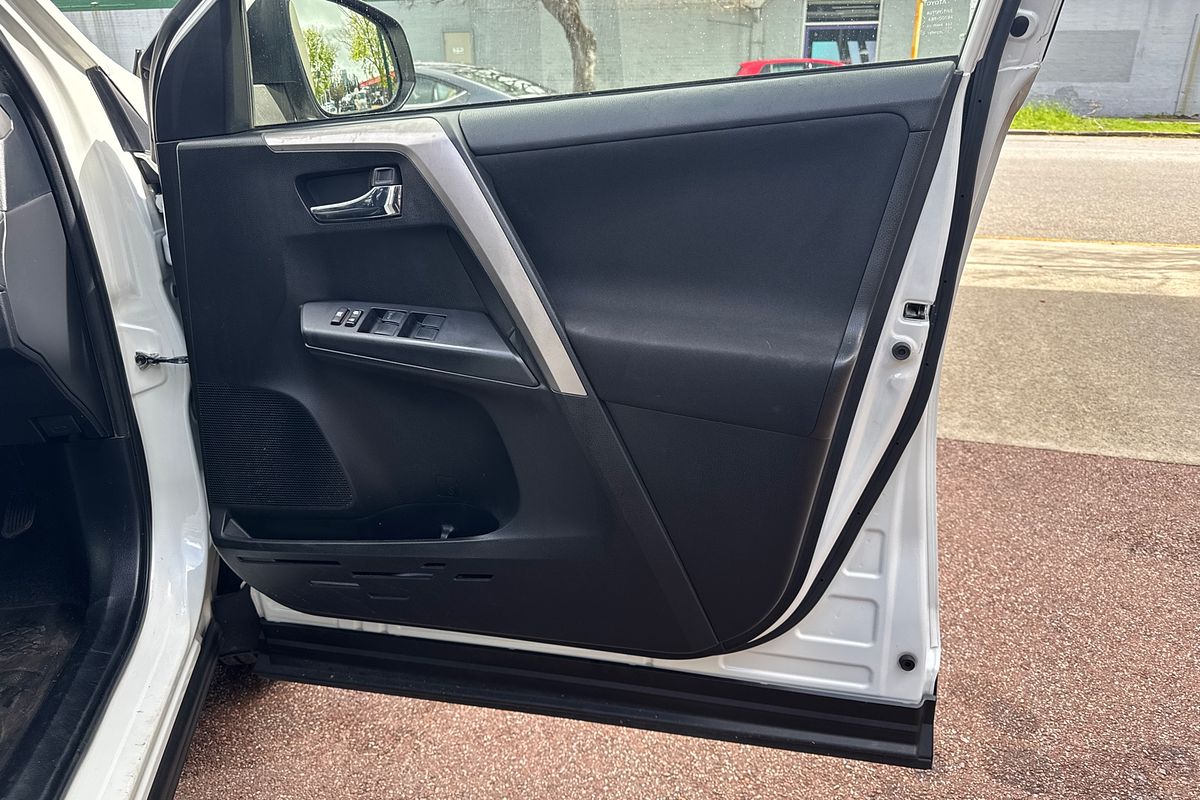2016 Toyota RAV4 GXL ZSA42R