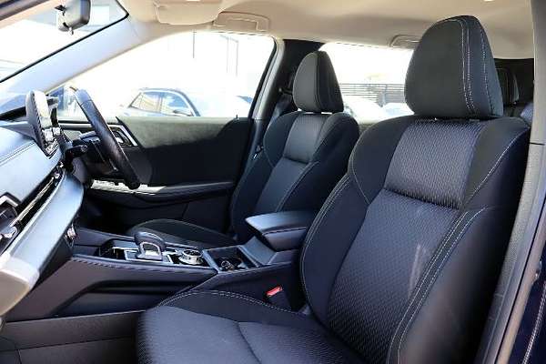 2023 Mitsubishi Outlander ES ZM