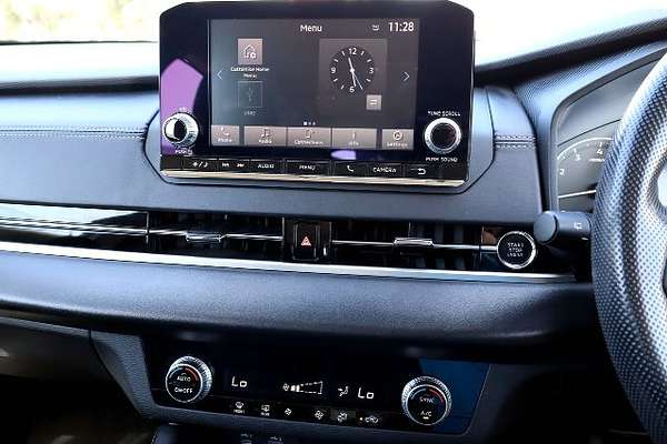 2023 Mitsubishi Outlander ES ZM