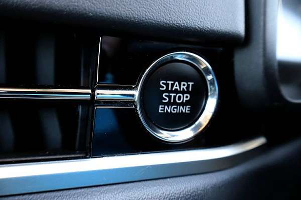 2023 Mitsubishi Outlander ES ZM