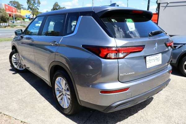 2023 Mitsubishi Outlander ES ZM