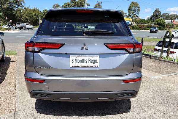 2023 Mitsubishi Outlander ES ZM