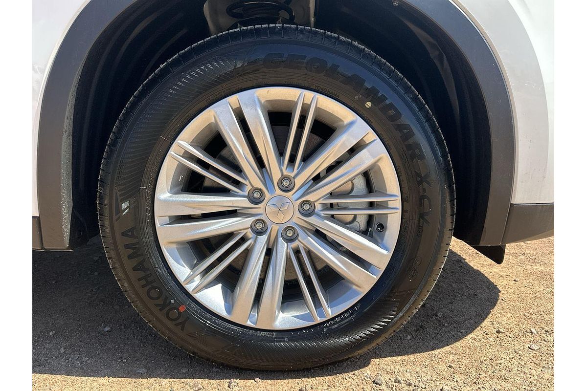 2024 Mitsubishi Outlander ES ZM