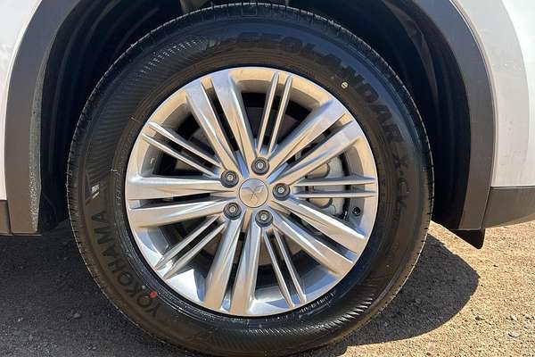 2024 Mitsubishi Outlander ES ZM