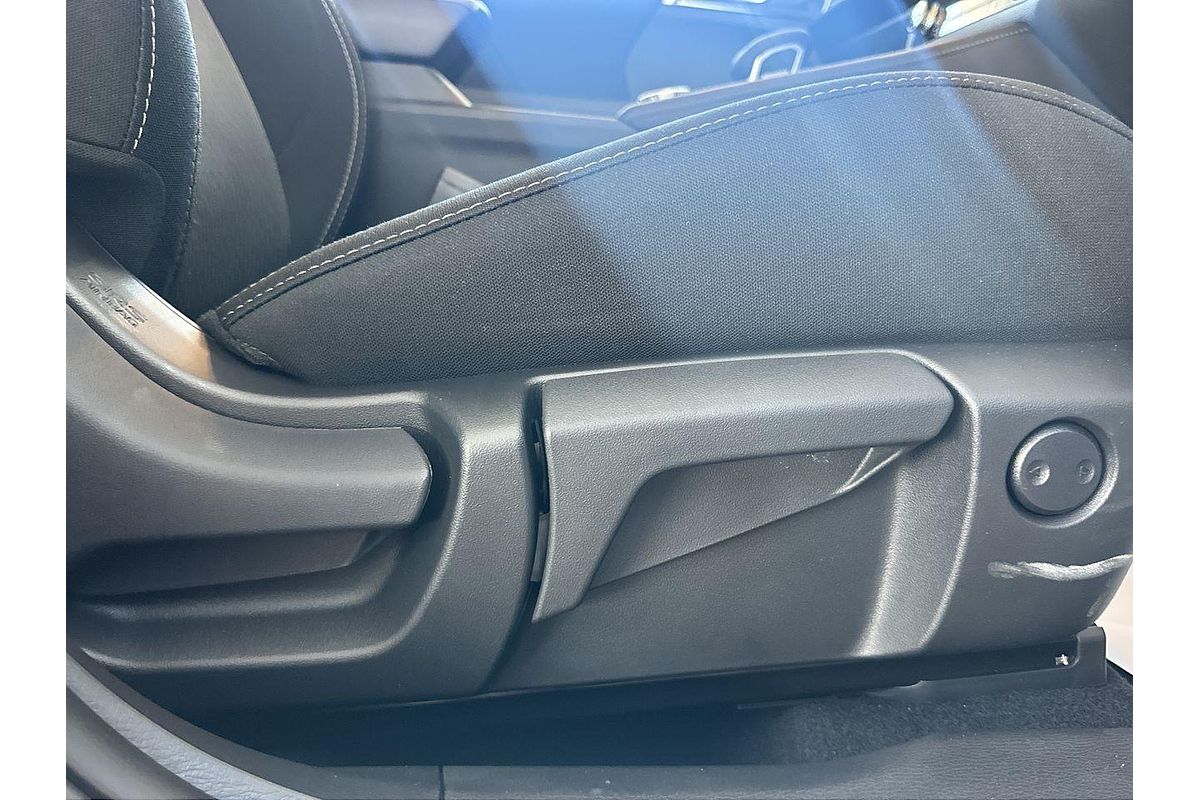 2024 Mitsubishi Outlander ES ZM