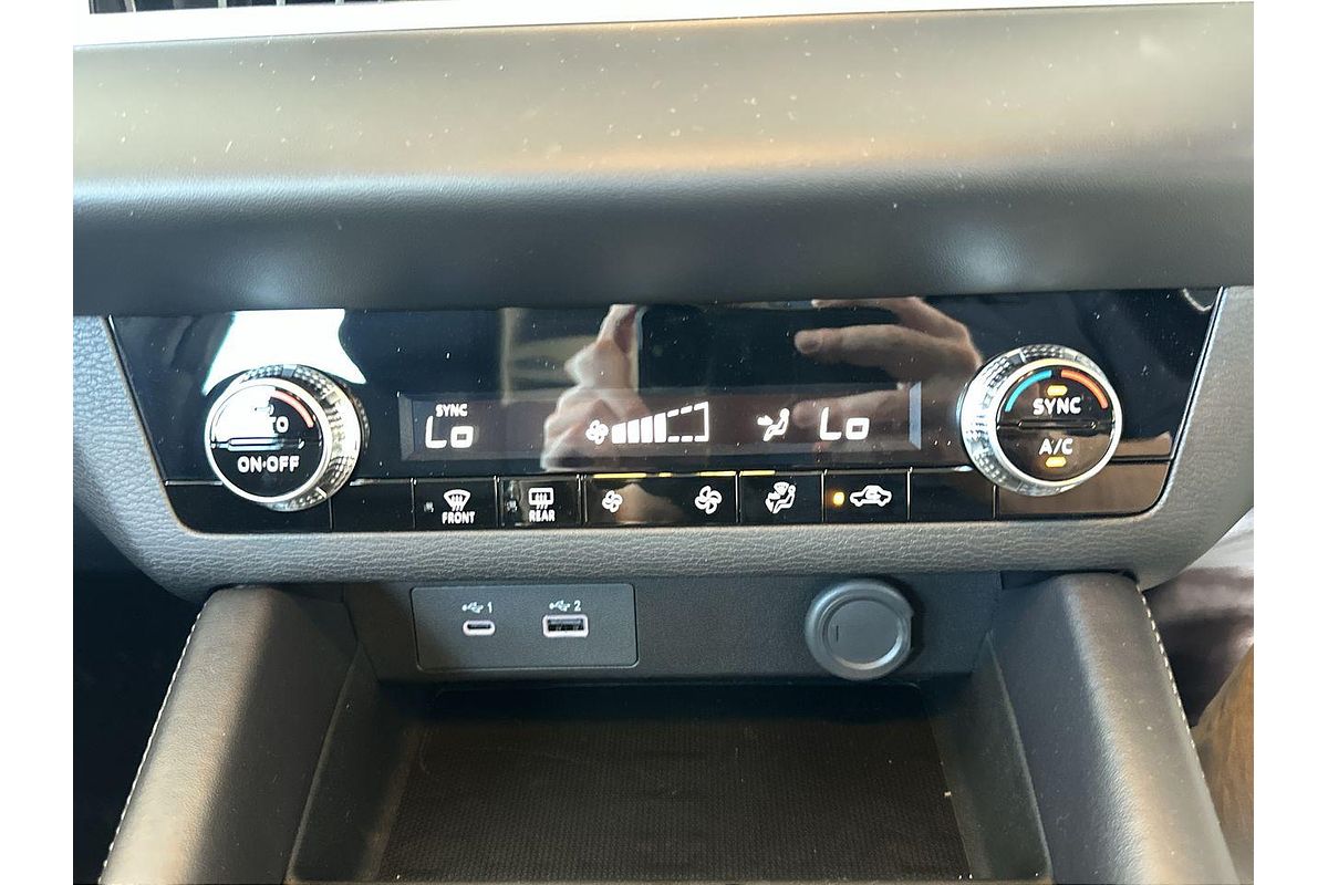 2024 Mitsubishi Outlander ES ZM