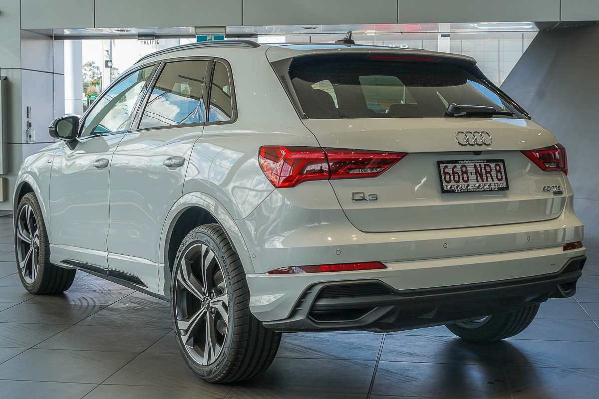 2024 Audi Q3 40 TFSI S line F3