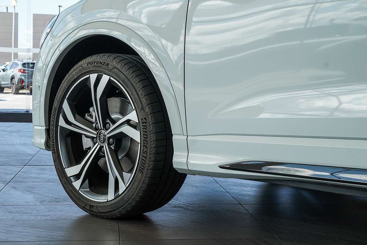 2024 Audi Q3 40 TFSI S line F3