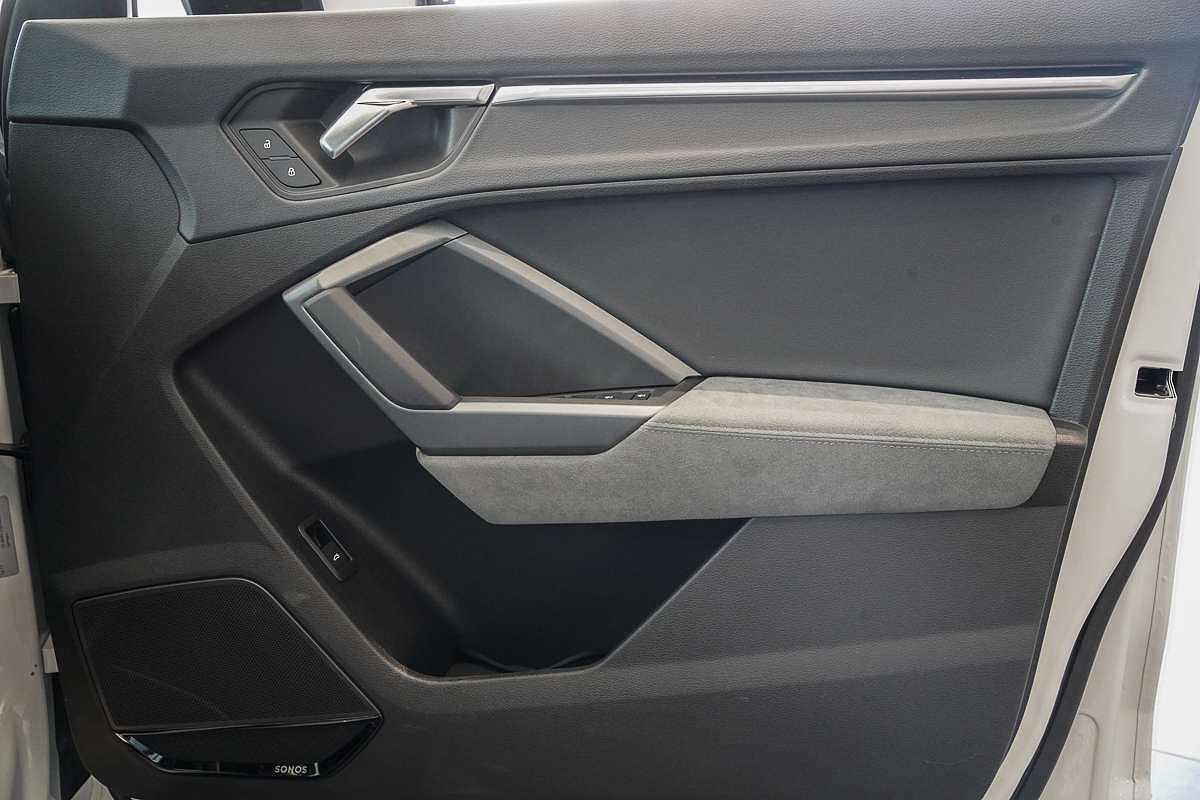 2024 Audi Q3 40 TFSI S line F3