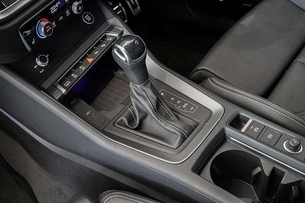 2024 Audi Q3 40 TFSI S line F3