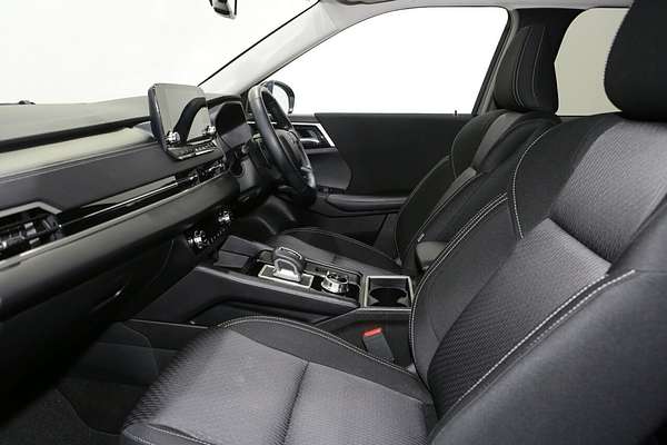 2024 Mitsubishi Outlander LS ZM