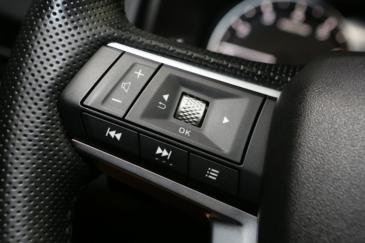 2024 Mitsubishi Outlander LS ZM