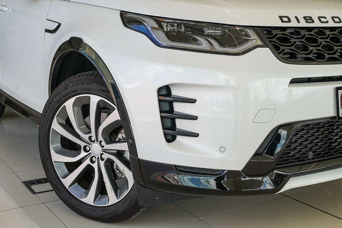 2024 Land Rover Discovery Sport P300e Dynamic SE L550
