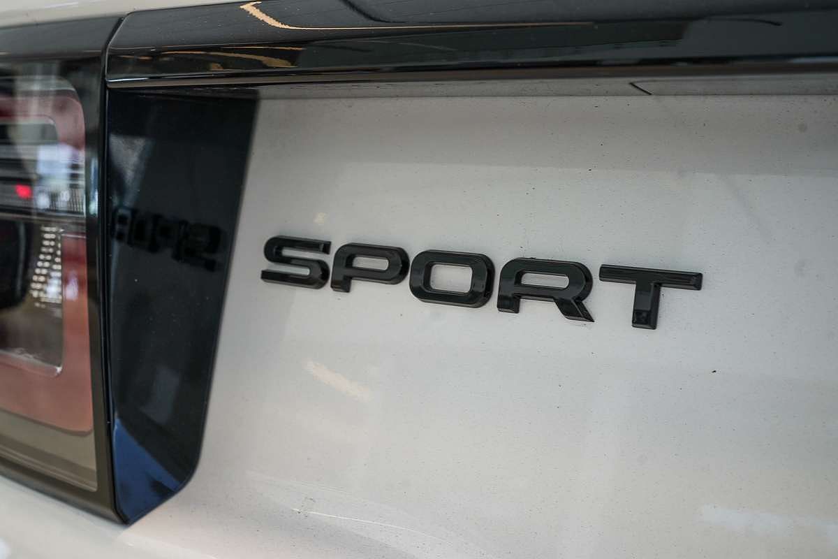 2024 Land Rover Discovery Sport P300e Dynamic SE L550