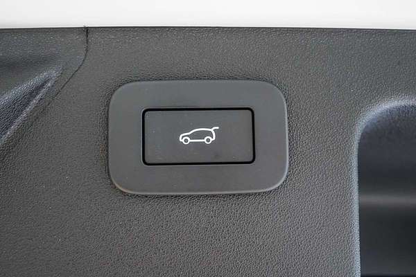 2024 Land Rover Discovery Sport P300e Dynamic SE L550
