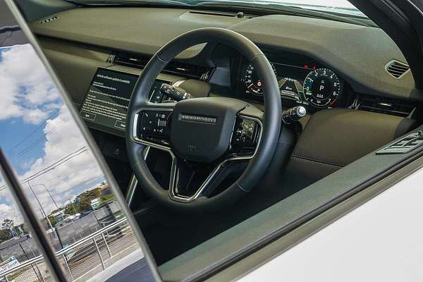 2024 Land Rover Discovery Sport P300e Dynamic SE L550