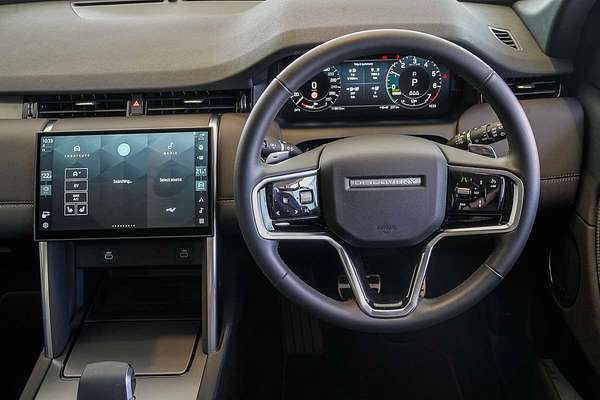 2024 Land Rover Discovery Sport P300e Dynamic SE L550