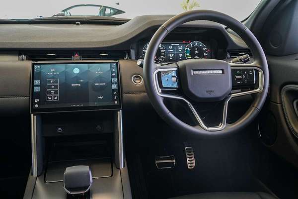 2024 Land Rover Discovery Sport P300e Dynamic SE L550
