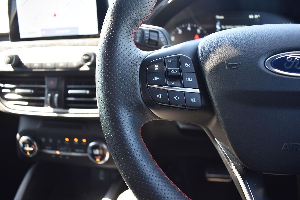2020 Ford Focus ST-Line SA