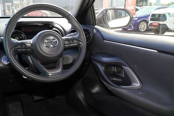 2022 Toyota Yaris SX Hybrid MXPH10R
