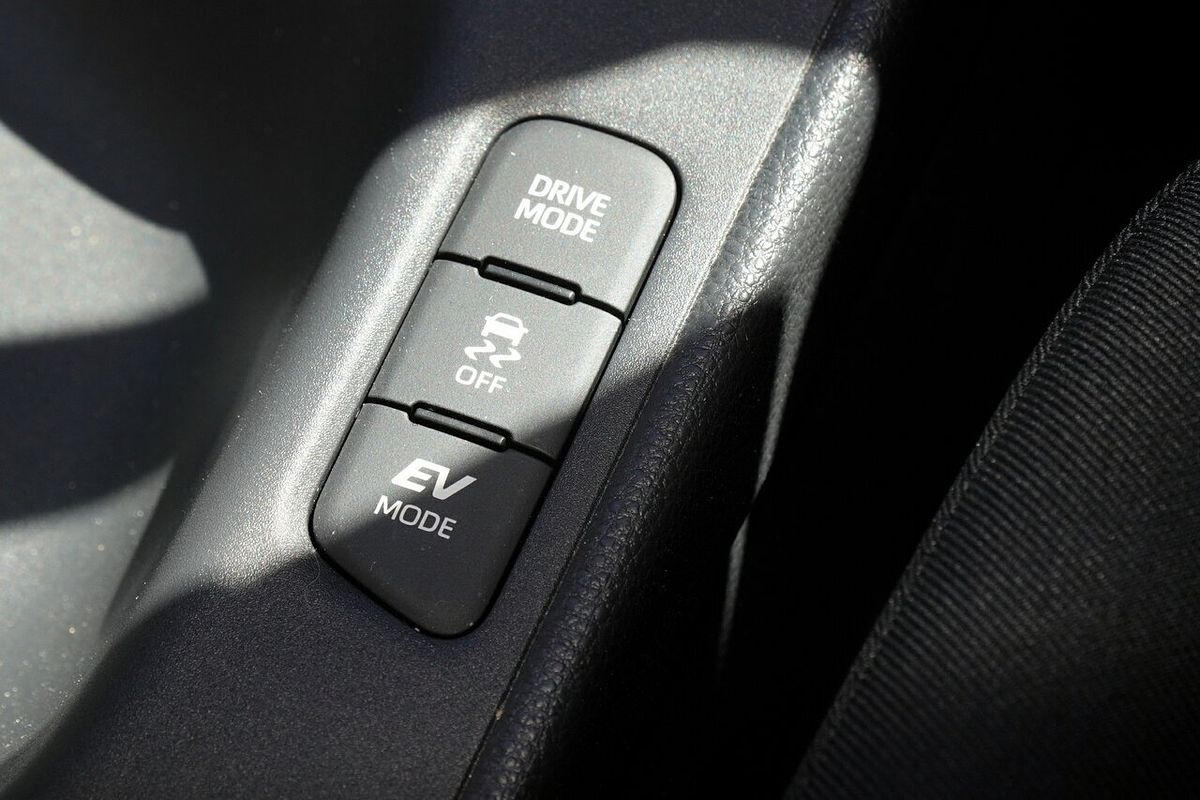 2022 Toyota Yaris SX Hybrid MXPH10R