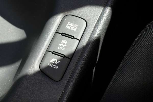 2022 Toyota Yaris SX Hybrid MXPH10R