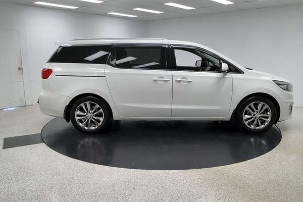 2016 Kia Carnival Platinum YP