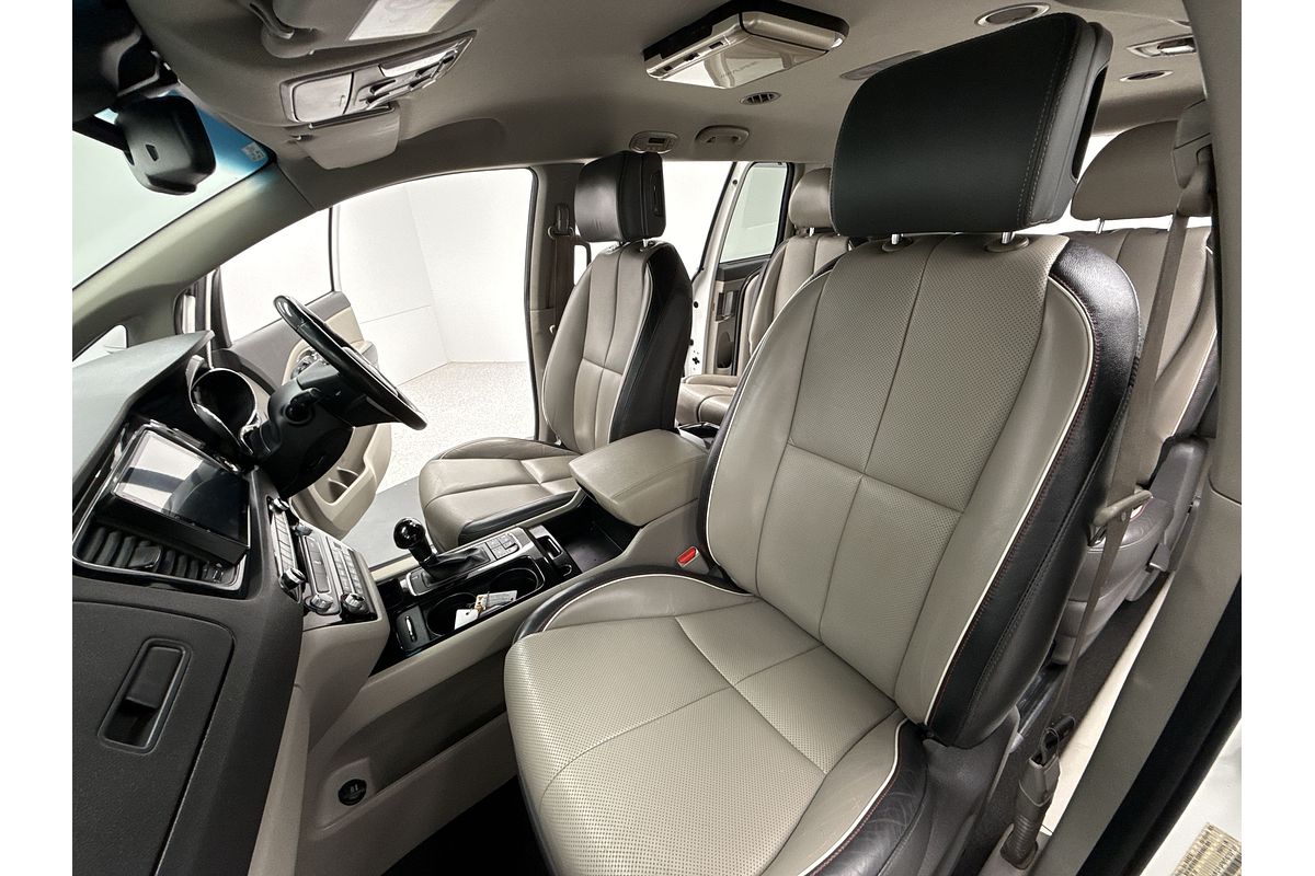 2016 Kia Carnival Platinum YP