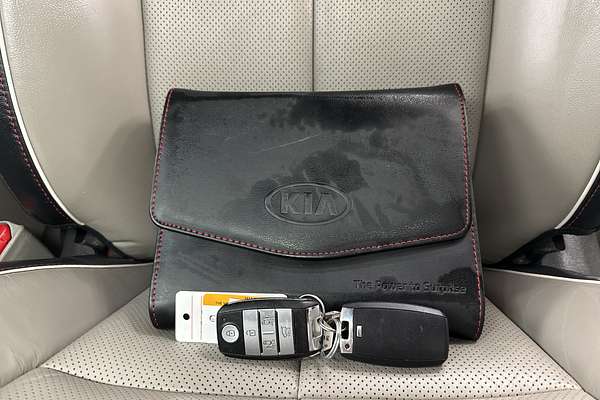 2016 Kia Carnival Platinum YP