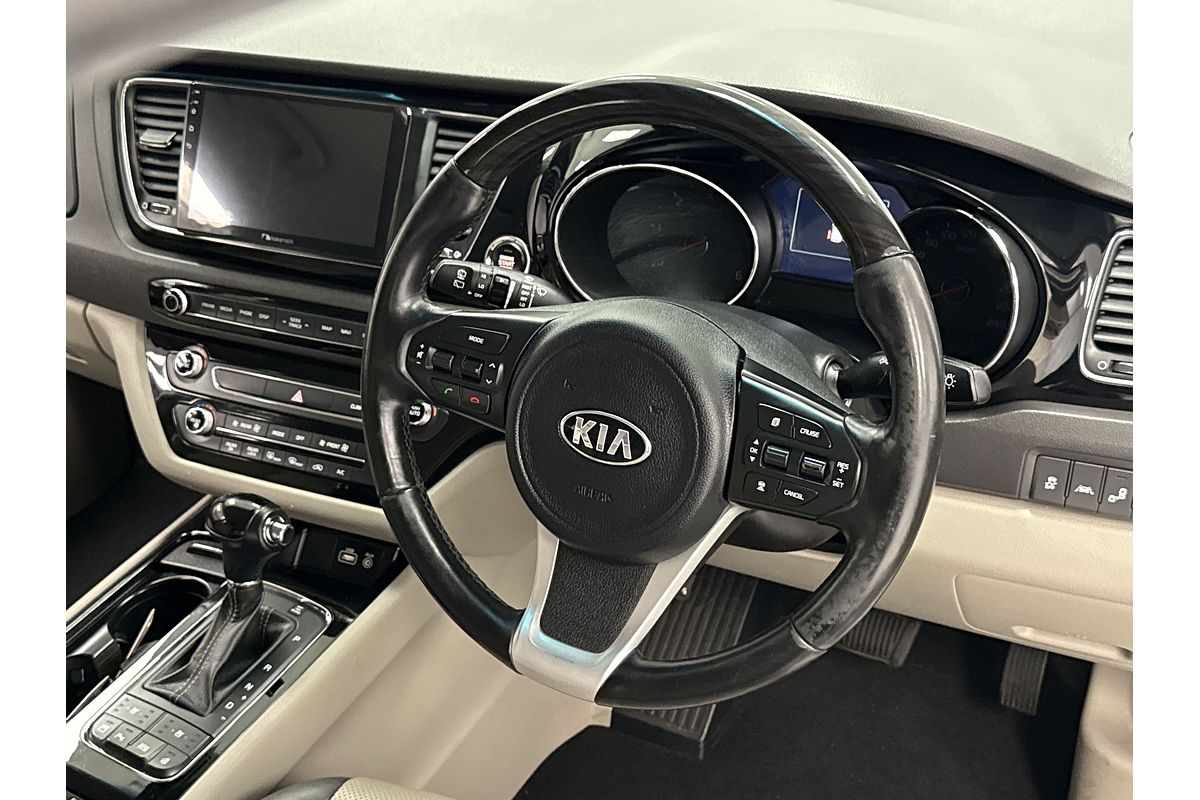 2016 Kia Carnival Platinum YP