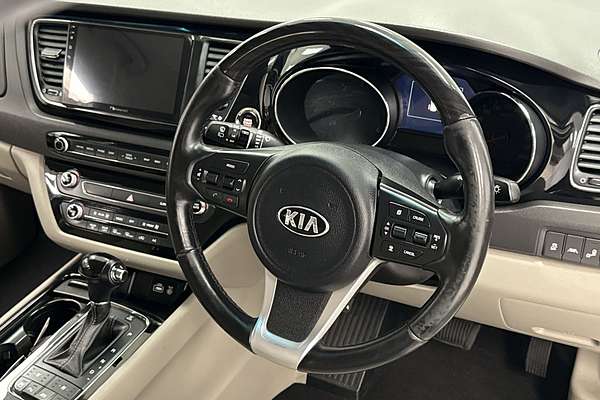 2016 Kia Carnival Platinum YP