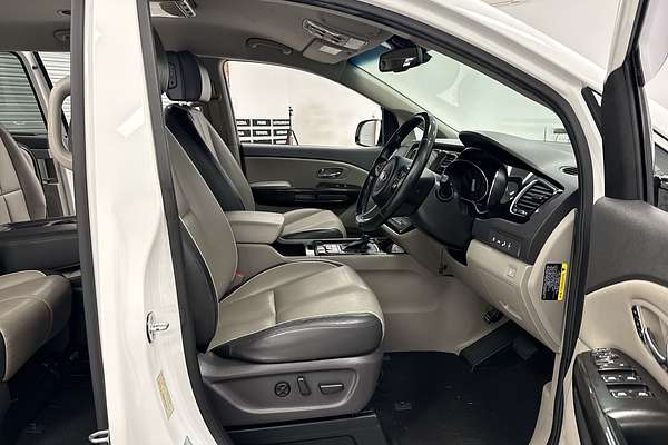 2016 Kia Carnival Platinum YP