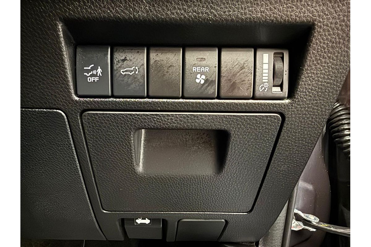 2024 Isuzu MU-X LS-T