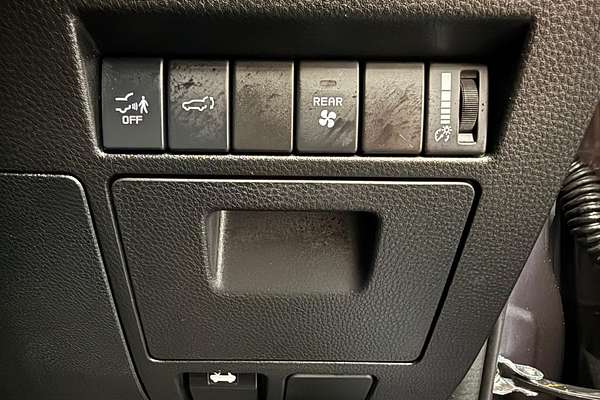 2024 Isuzu MU-X LS-T