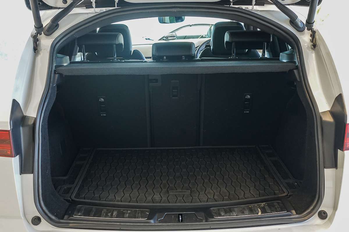 2024 Jaguar E-PACE P250 R-Dynamic SE X540