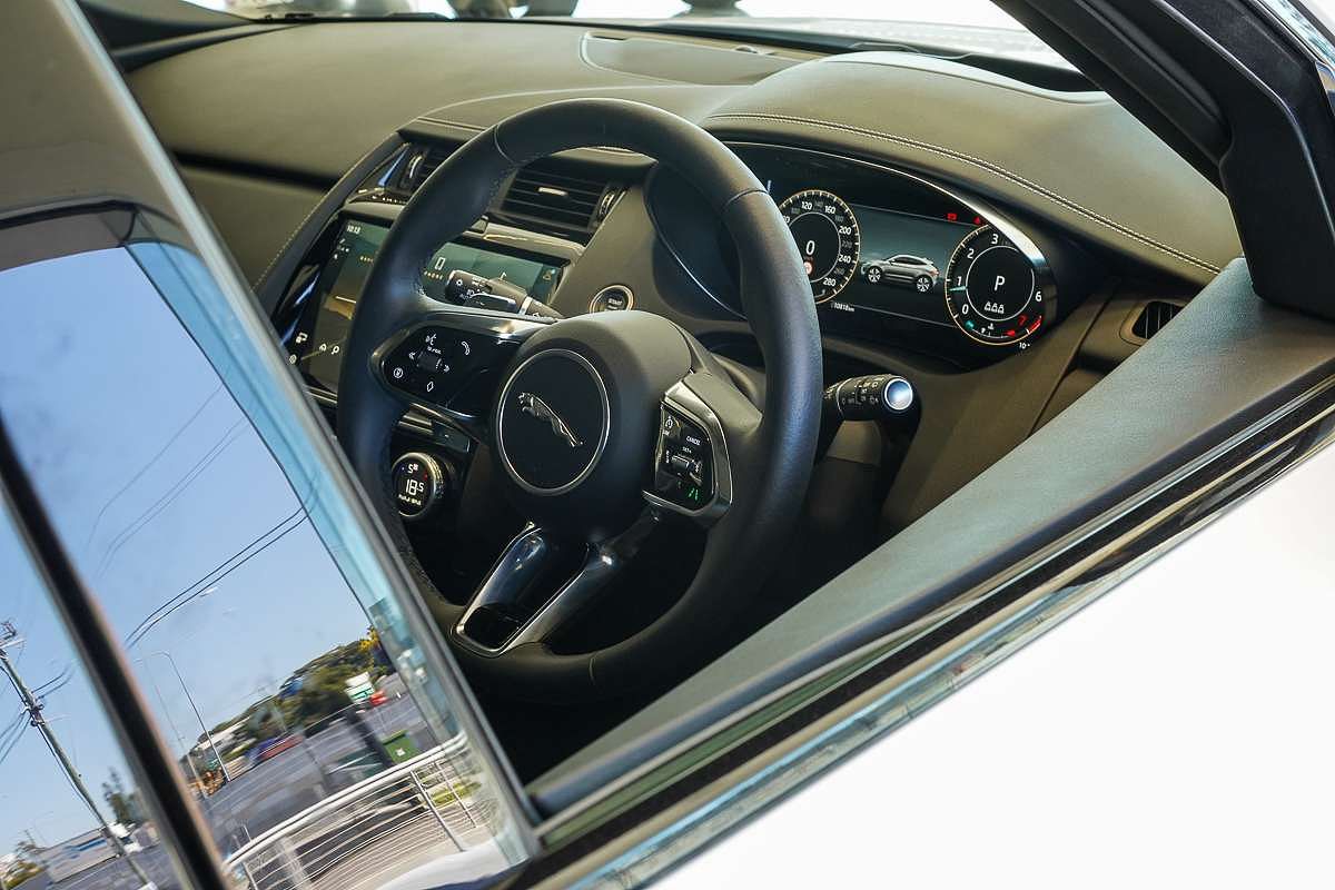 2024 Jaguar E-PACE P250 R-Dynamic SE X540
