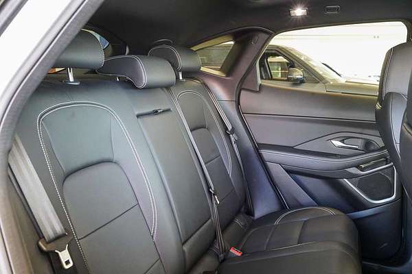 2024 Jaguar E-PACE P250 R-Dynamic SE X540
